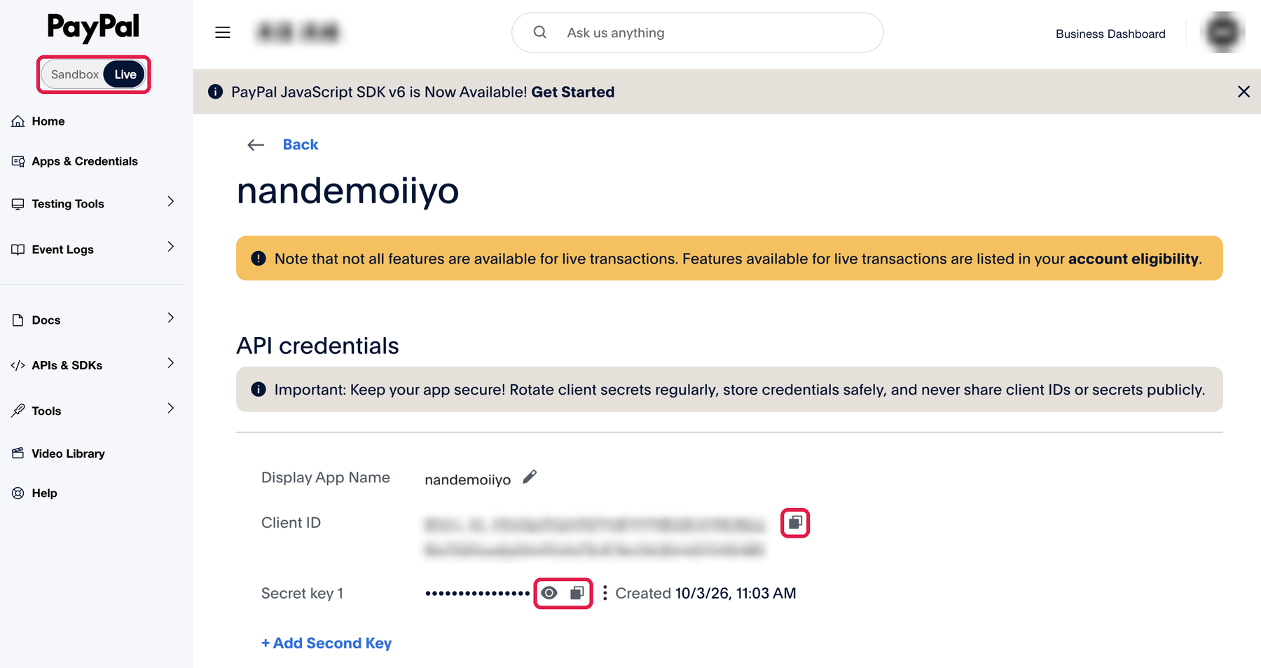 アプリの画面。Live、Client IDのコピー、Secret key 1の目のマークとコピーに赤枠。Client IDはぼかし